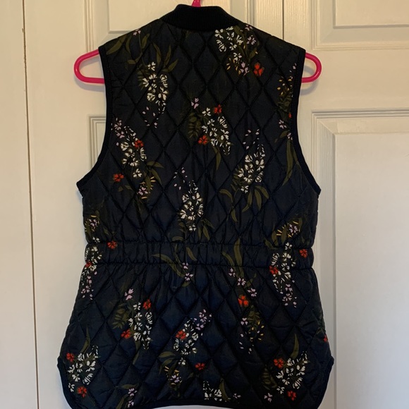 Joe Fresh quilted floral vest - Picture 7 of 7